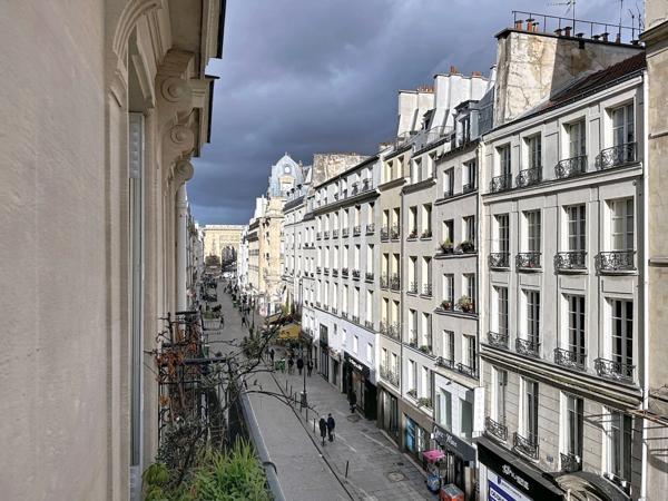 Sentier - Bonne Nouvelle : Appartement 4 pièces calme et lumineux en étage élevé, avec balcons.
