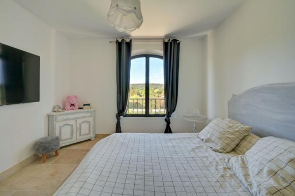 Vente Villa de luxe Aix-en-Provence 6 Pièces 240 m²