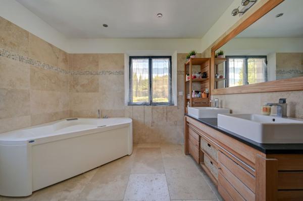 Vente Villa de luxe Aix-en-Provence 6 Pièces 240 m²