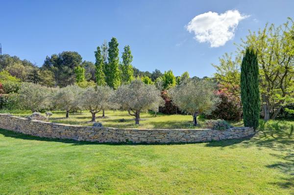Vente Villa de luxe Aix-en-Provence 6 Pièces 240 m²