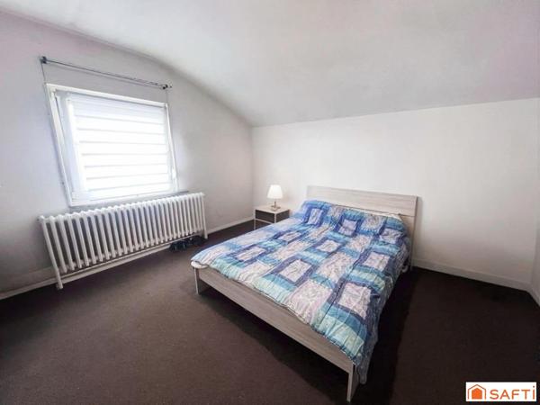 Maison semi-mitoyenne - 90m² - Travaux à prévoir