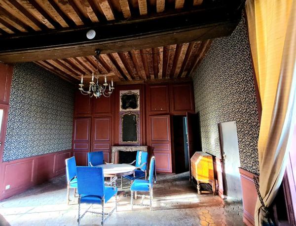 Triangle Vernon - Giverny - Les Andelys - Château du 17ème de 2.246 m2  - 33 chambres - avec dépandances sur plus de 21 hectares de terrain : Prix : 2.100.000