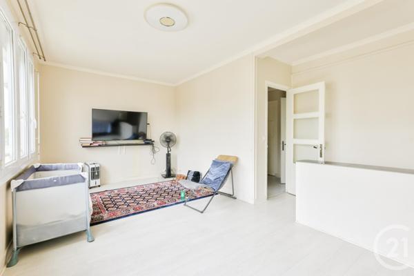 Appartement F4 à vendre  4 pièces - 71 m2 LA COURNEUVE - 93