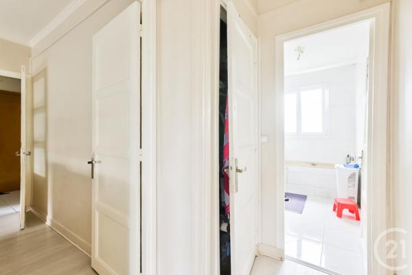 Appartement F4 à vendre  4 pièces - 71 m2 LA COURNEUVE - 93