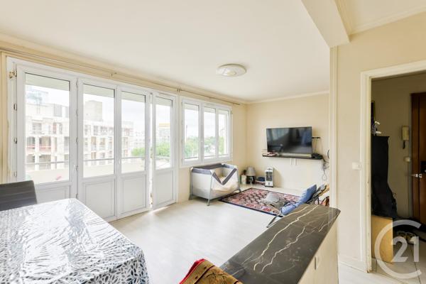 Appartement F4 à vendre  4 pièces - 71 m2 LA COURNEUVE - 93