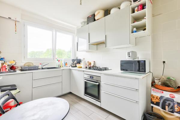 Appartement F4 à vendre  4 pièces - 71 m2 LA COURNEUVE - 93