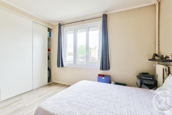 Appartement F4 à vendre  4 pièces - 71 m2 LA COURNEUVE - 93