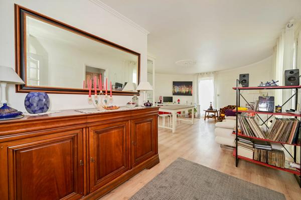 Appartement T4 de 119 m² avec balcon et box à Montargis