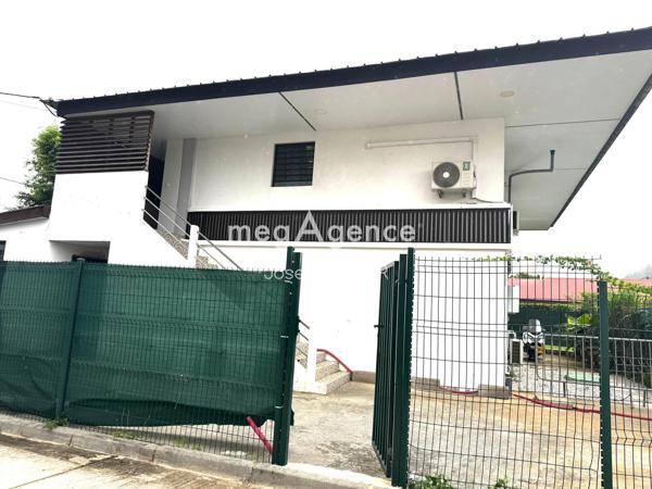 Immeuble à CAYENNE, 97300 - 240m²