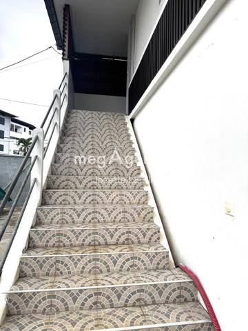 Immeuble à CAYENNE, 97300 - 240m²