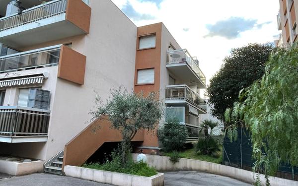 Appartement à vendre    2 pièces • 51,01 m2 Nice