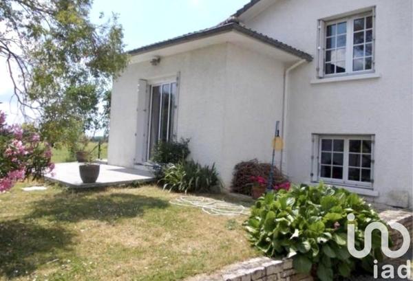 Maison traditionnelle 5 pièces de 101 m² à Bessines (79000)