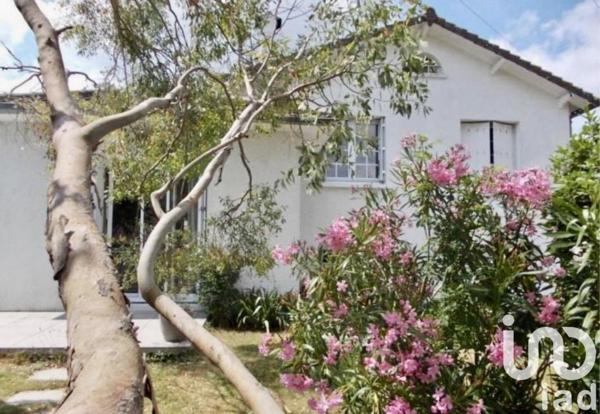 Maison traditionnelle 5 pièces de 101 m² à Bessines (79000)