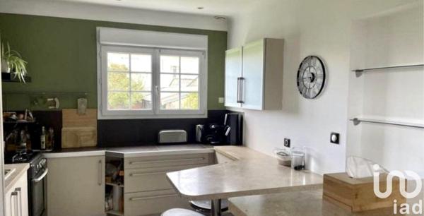 Maison traditionnelle 5 pièces de 101 m² à Bessines (79000)