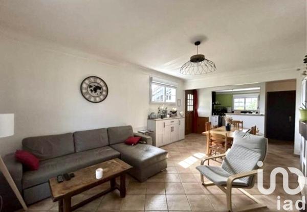 Maison traditionnelle 5 pièces de 101 m² à Bessines (79000)