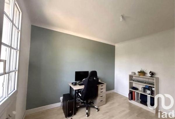 Maison traditionnelle 5 pièces de 101 m² à Bessines (79000)