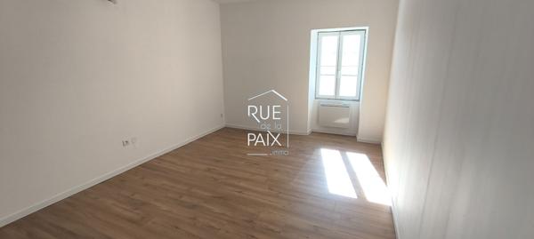 79450 SAINT AUBIN LE CLOUD MAISON DE BOURG RÉNOVÉE