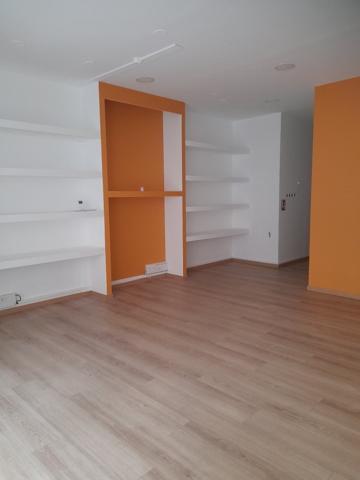 SAINT GAUDENS, local commercial en coeur de ville avec vitrine sur rue