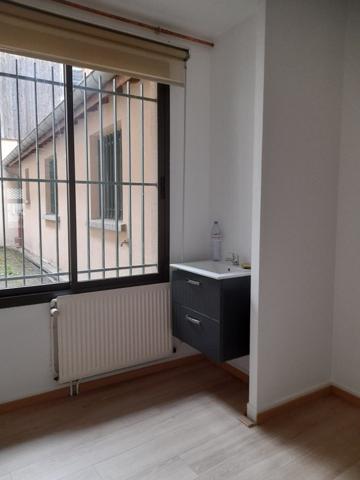 SAINT GAUDENS, local commercial en coeur de ville avec vitrine sur rue