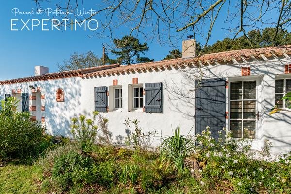 Soullans (85300) Magnifique longère, 3 chambres, terrain 4000m², piscine