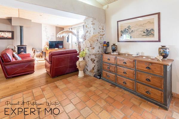 Soullans (85300) Magnifique longère, 3 chambres, terrain 4000m², piscine