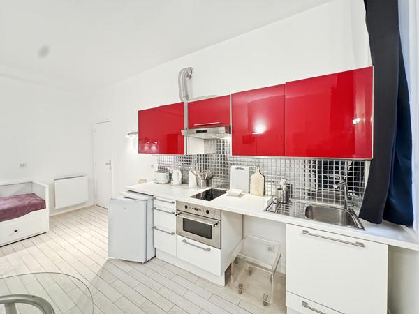 Studio meublé 30 M² en rez de Cour Métro Anvers