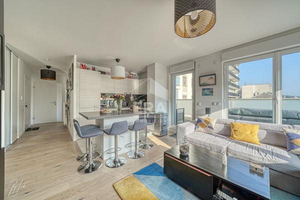 Appartement 3 pièces lumineux avec terrasse 18 m², parking et borne électrique - Résidence récente à Chaville
