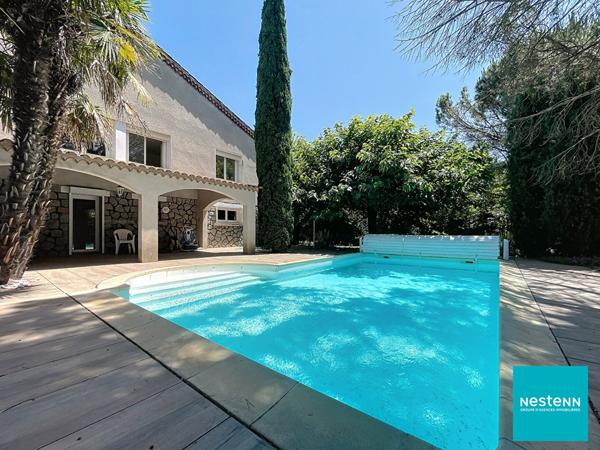 Maison Feurs 6 pièce(s) , 5chambres de 148 m2 sur terrain de 1027m2 et piscine chauffée