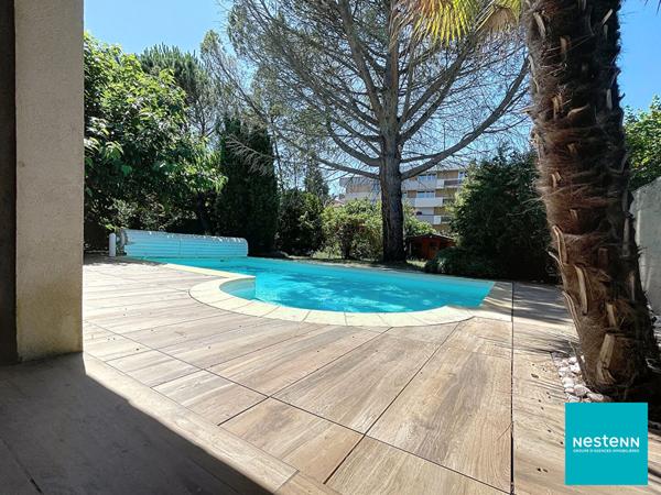 Maison Feurs 6 pièce(s) , 5chambres de 148 m2 sur terrain de 1027m2 et piscine chauffée