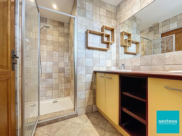 Maison Feurs 6 pièce(s) , 5chambres de 148 m2 sur terrain de 1027m2 et piscine chauffée