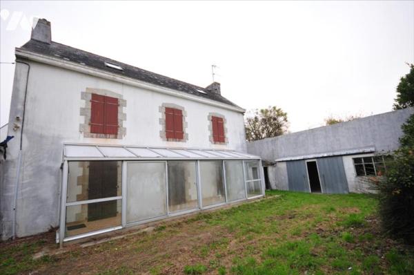 Maison et Hangar à Clohars