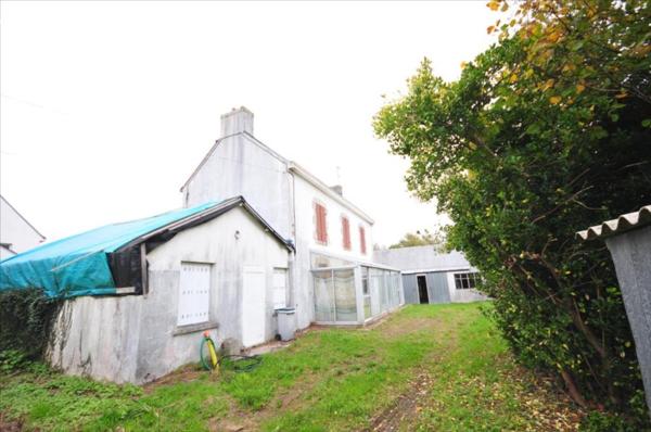 Maison et Hangar à Clohars