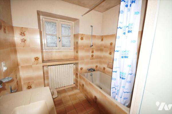 Maison et Hangar à Clohars