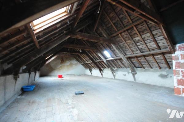 Maison et Hangar à Clohars