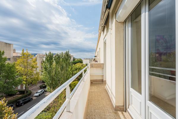 T3/4- 65M2- BALCON - STATIONNEMENT - CAVE