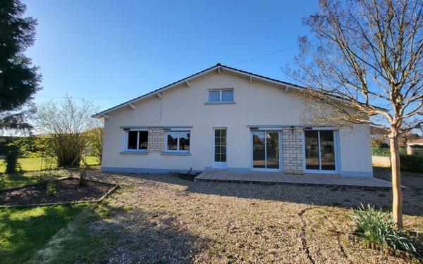 Maison à vendre    4 pièces •  Montamisé