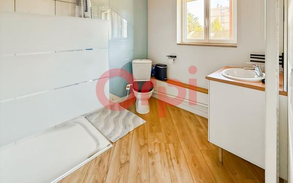 Maison à vendre    4 pièces • 126,71 m2 Vénissieux