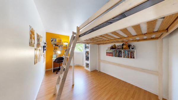 Appartement Roissy En Brie 4 pièce(s) 90.6 m2