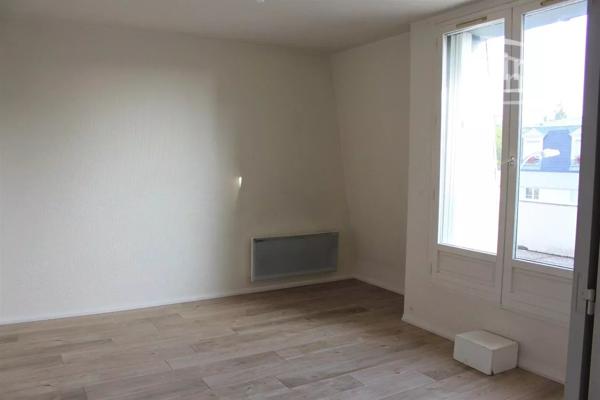 Proche gare et toutes commodités : un appartement de type 1 de 29 m² situé au Bois St Denis