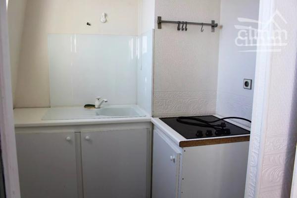 Proche gare et toutes commodités : un appartement de type 1 de 29 m² situé au Bois St Denis