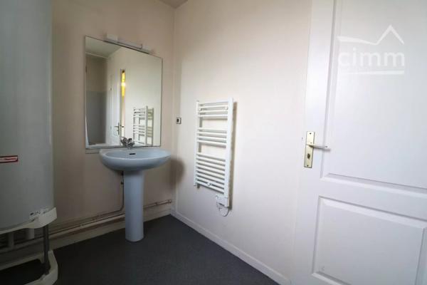 Proche gare et toutes commodités : un appartement de type 1 de 29 m² situé au Bois St Denis