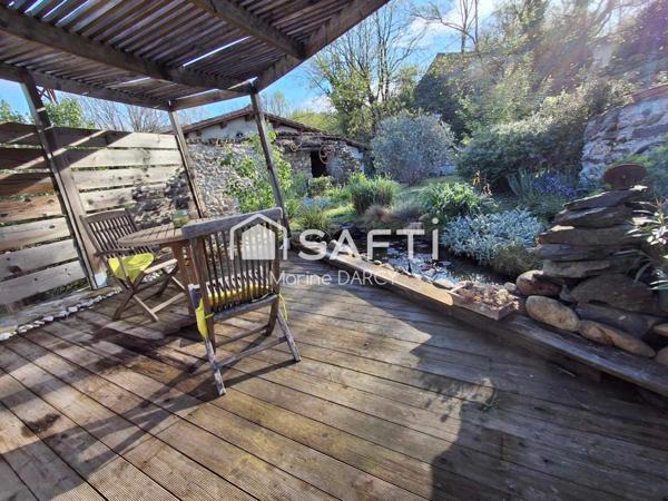 Maison sur les hauteurs de Burlats