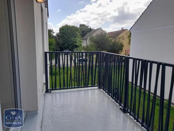 Appartement à louer 2 pièces 45.37m² Chevry-Cossigny (77173)