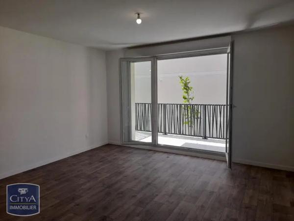Appartement à louer 2 pièces 45.37m² Chevry-Cossigny (77173)