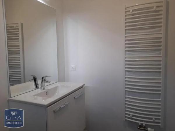 Appartement à louer 2 pièces 45.37m² Chevry-Cossigny (77173)