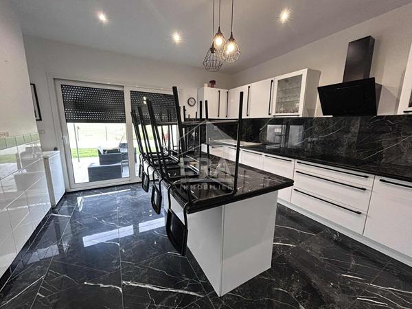 Maison Noyon 8 pièce(s) 170 m2