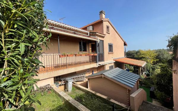 Maison à vendre    7 pièces • 162 m2 Six-Fours-les-Plages