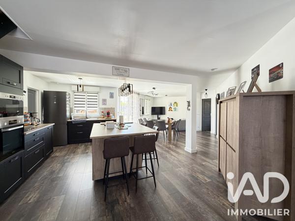 Maison à vendre 7 pièces 126 m² La Suze-sur-Sarthe