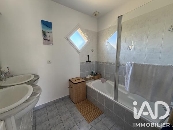 Maison à vendre 7 pièces 126 m² La Suze-sur-Sarthe