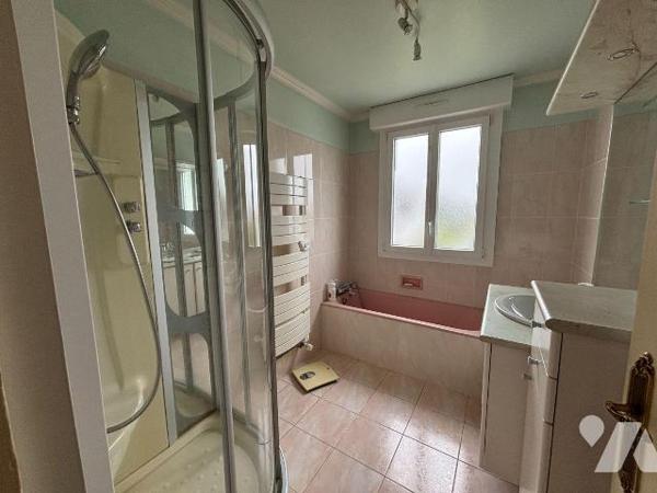 Maison a Vendre à BRIEC , en Finistère Sud (29), en Centre Ville, en EXCLUSIVITE, Maison Tradit...